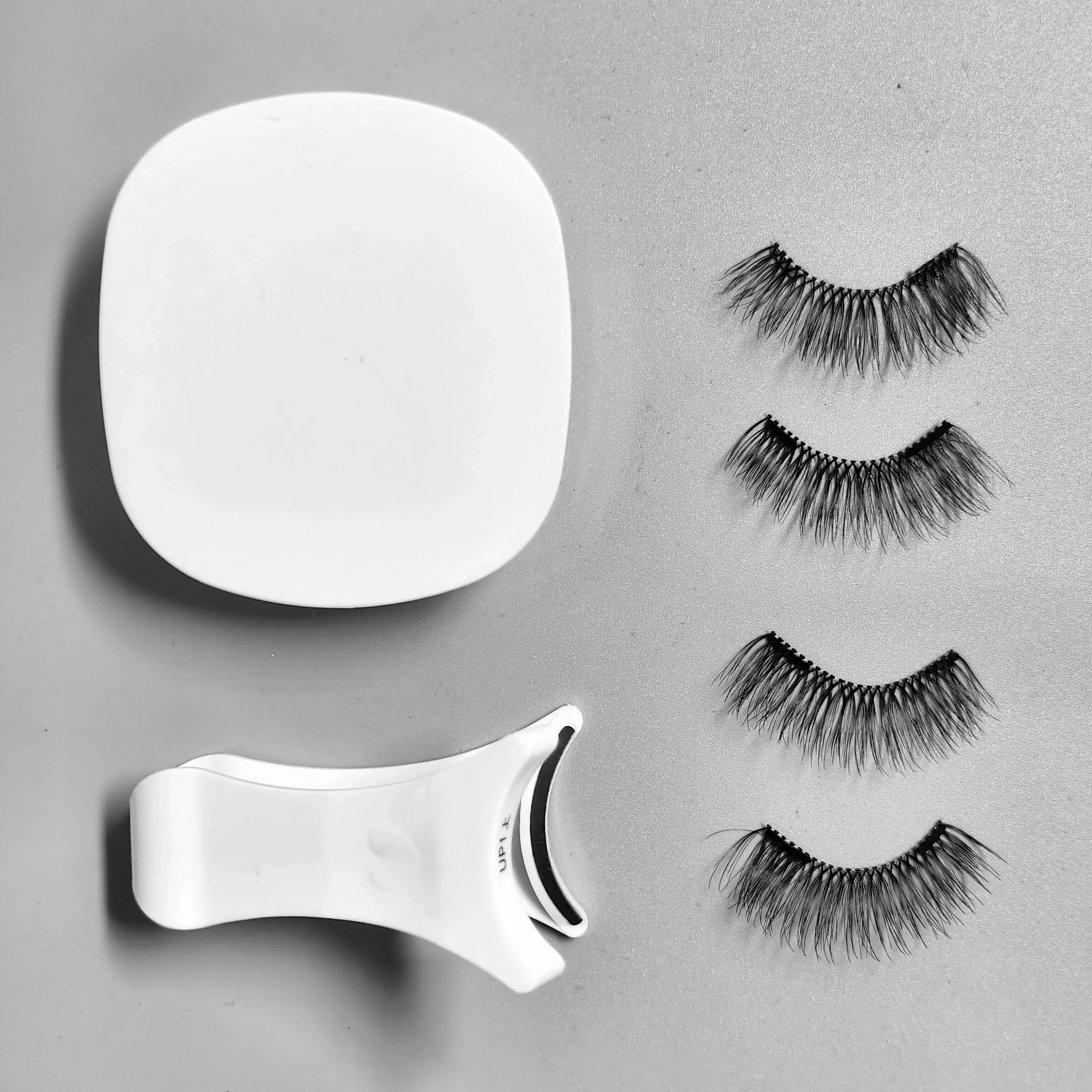 Magnetic Lashes with Applicator — Glue-Free & Reusable