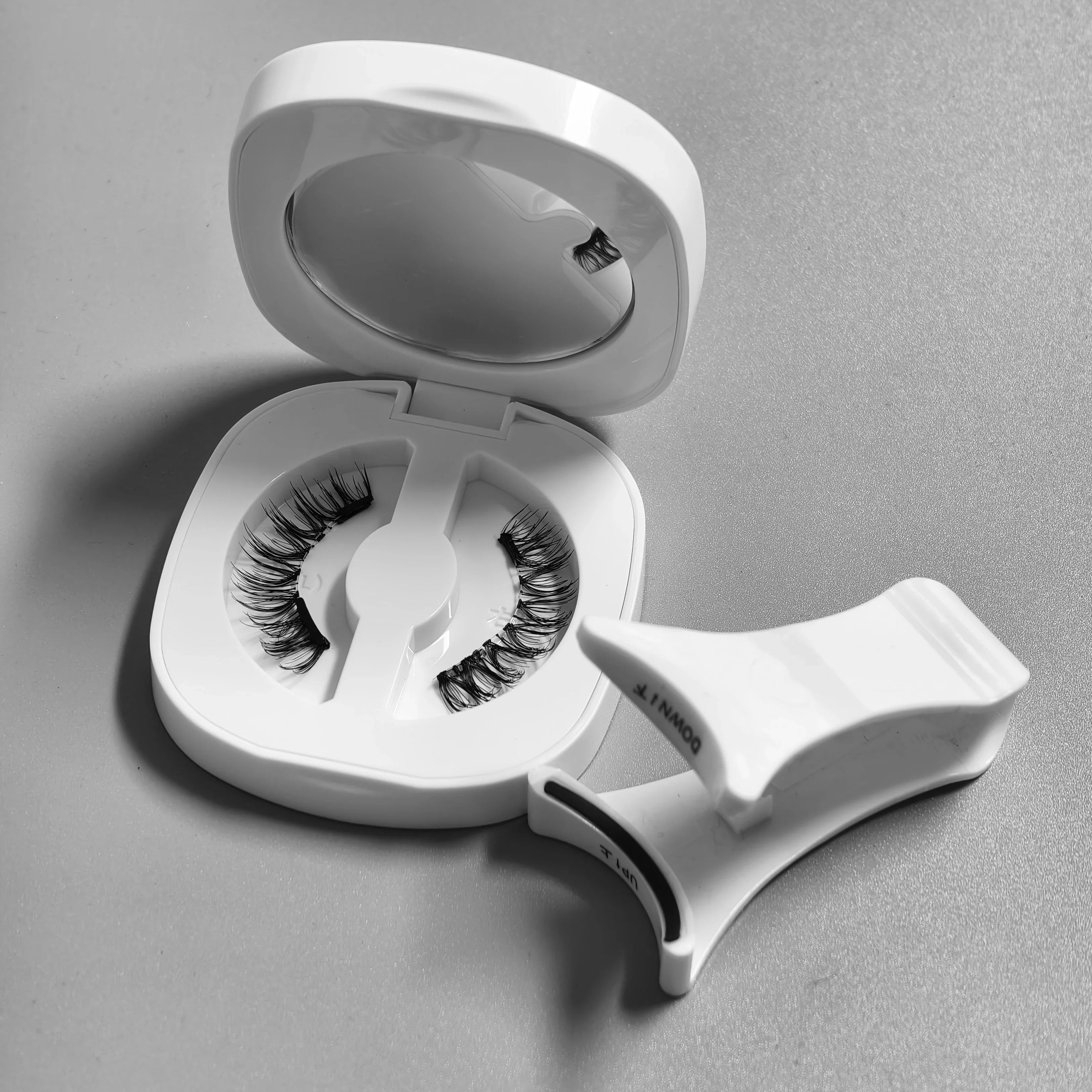 Magnetic Lashes with Applicator — Glue-Free & Reusable